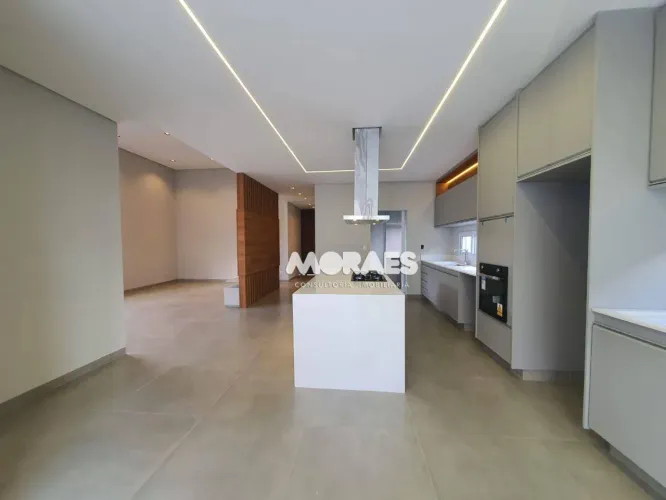 Casa em Condomínio Fechado com 3 suítes à venda, 210 m² por R$ 1.900.000 - Spazio Verde Co