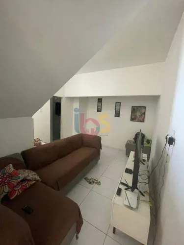 Alugo Apartamento com 02 Quartos no Outeiro