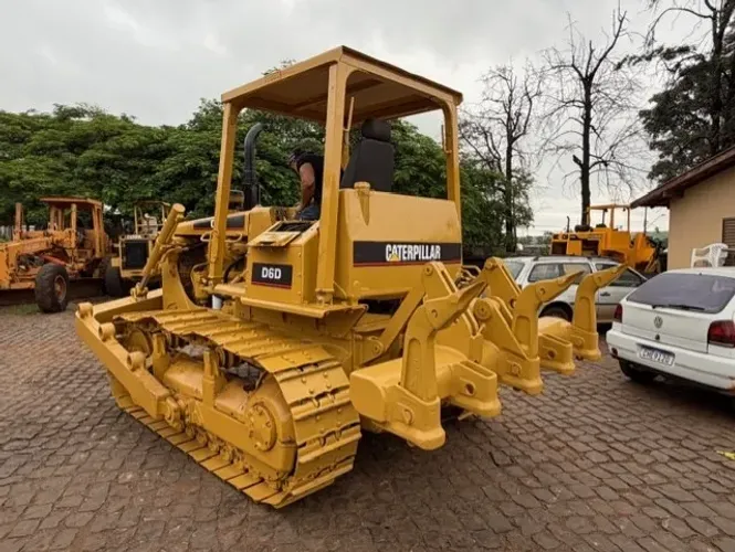 Vende-se Trator de Esteira D6D DD 416E Ano: 1987