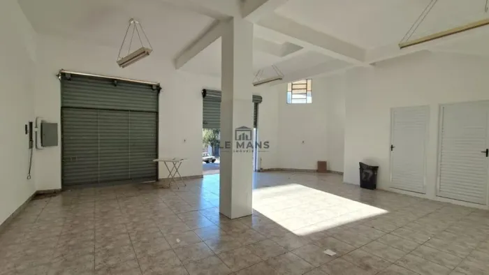 Salão comercial para alugar no bairro Alto em Piracicaba/SP