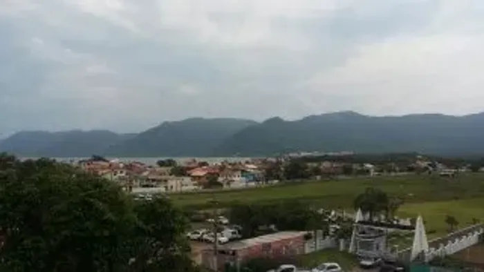 Apartamento 2 dormitórios sul da ilha