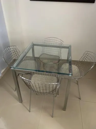 Mesa Vidro com 4 cadeiras