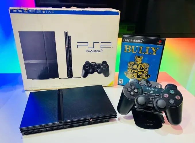 PLAYSTATION 2 COM CAIXA E JOGO BRINDE