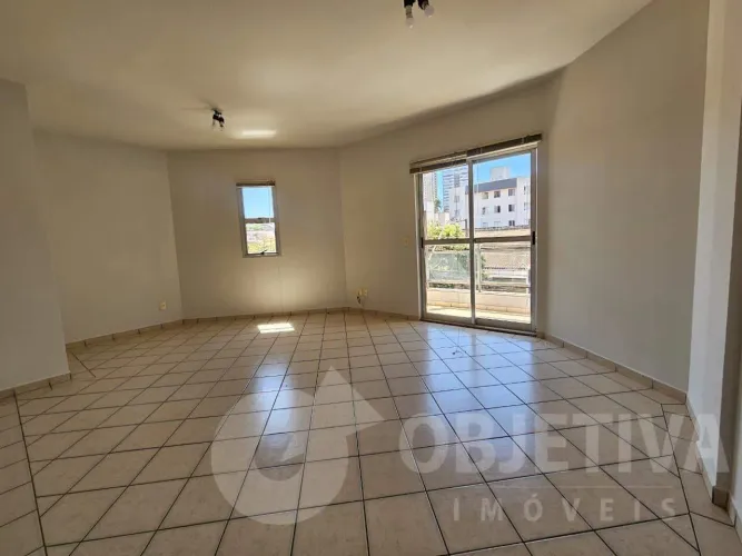 Apartamento para aluguel, 3 quartos, 1 suíte, 2 vagas, Copacabana - UBERLANDIA/MG