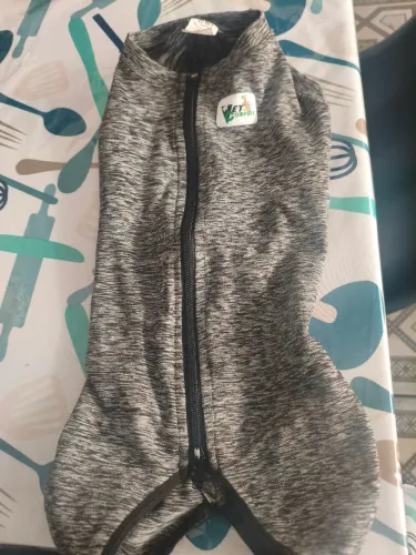 Roupinha Cirúrgica para Cachorra Porte Médio (até 11/12 kg)