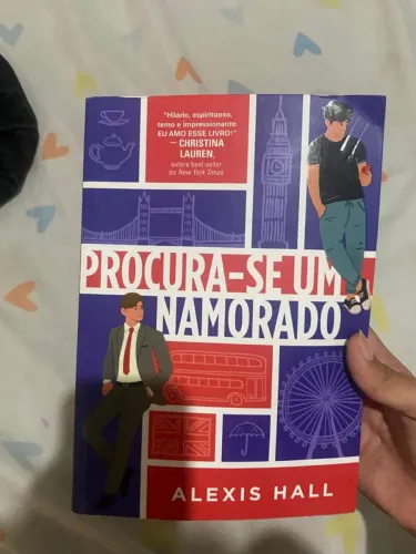 Procura - se num namorado - Alexis Hall