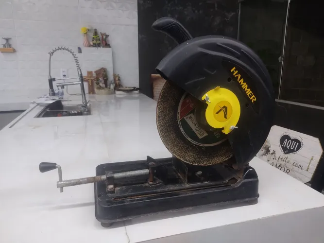 Vende-se Serra Rápido portátil 14POL 2000Watts 110V SR2000. HAMMER