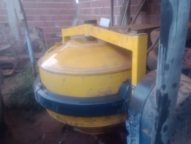 Vendo um bitorneira 400 litro marca mecegotii 