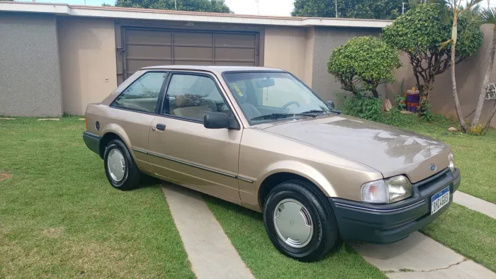Ford Escort GL 1.6i / 1.6 (álcool) 1992