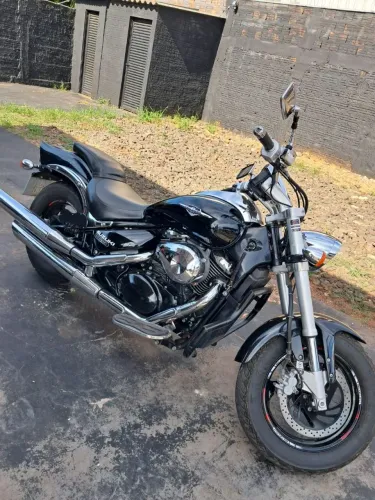 Suzuki Boulevard M800