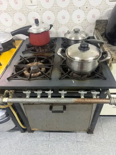 Fogão industrial 4 bocas com forno