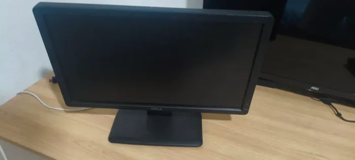Vendo Monitor Dell com poucos arranhados