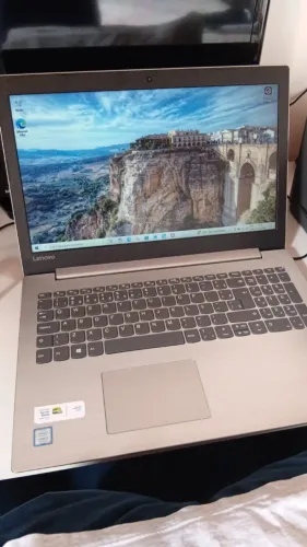 Laptop Lenovo Core I3 - 12 gb de Ram - 1TB de HD