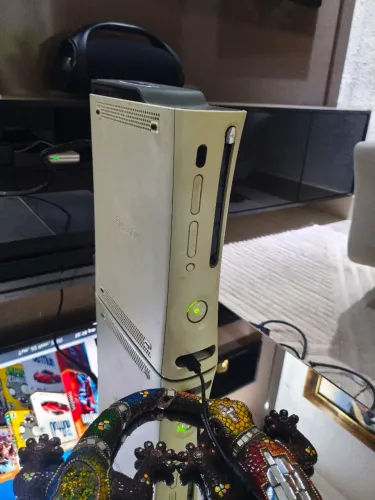 Xbox 360 Branco RGH com mais de 110 jogos 