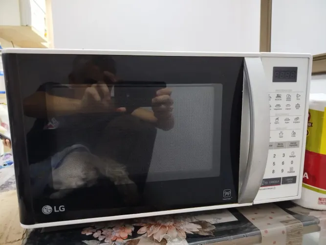 Microondas LG 23L