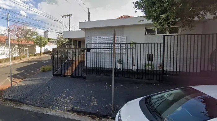 Imóvel de esquina no Bairro Lidice, próximo a Rondon Pacheco e Nicomedes Alves dos Santos