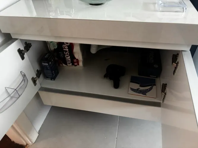 Gabinete banheiro com pia