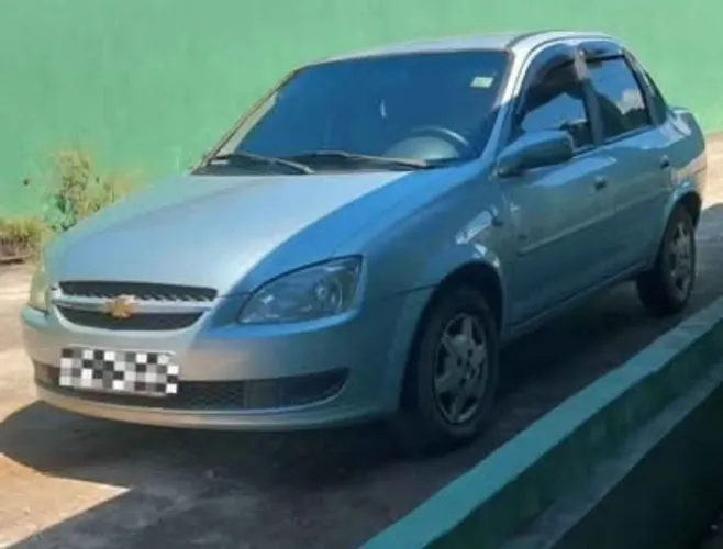 Vendo ou troco Chevolet Classic LS 2011