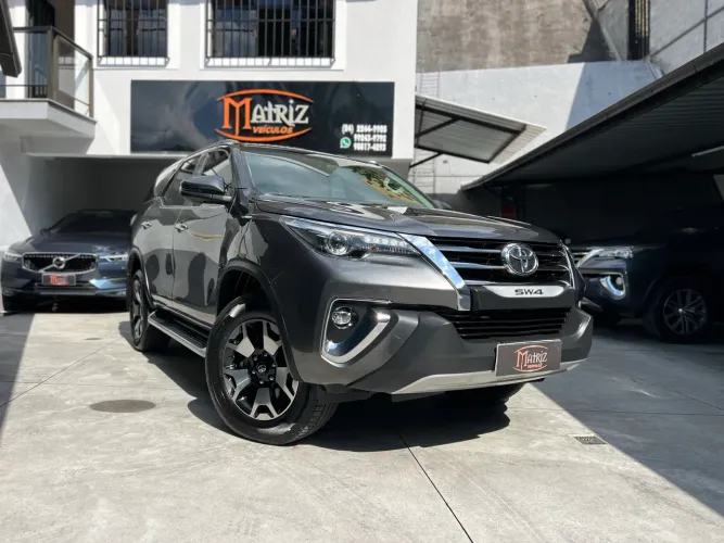 Toyota Hilux SW4 SRX Diamo. 4X4 2.8 TB DIE AUT 2020