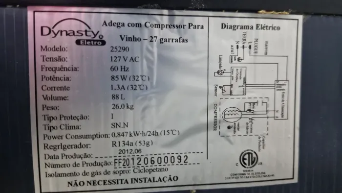 Adega Dynasty 27 garrafas, compressor