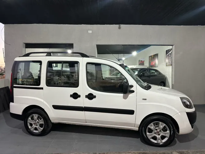 Fiat Doblo Essence 1.8 Flex 16V 5P 2021