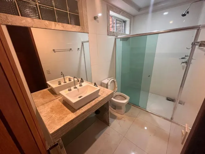 Casa com 03 quartos sendo 1 suíte à venda no Jardim Belvedere - Volta Redonda/RJ.