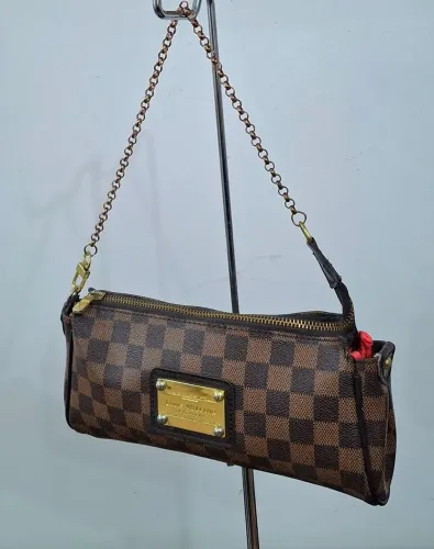 Bolsa Clutch Louis Vuitton Eva