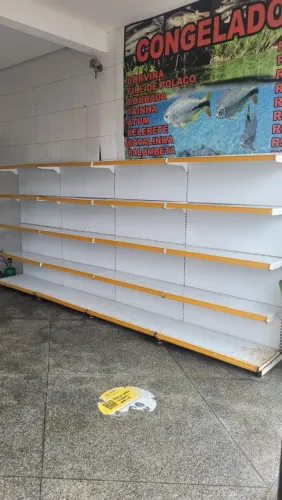 Pratileira pra mercearia 