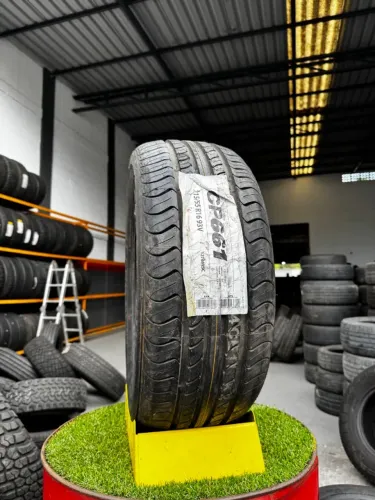 Pneu 215/55R16 Roadstone Novo - Pneu solteiro, não tem o par