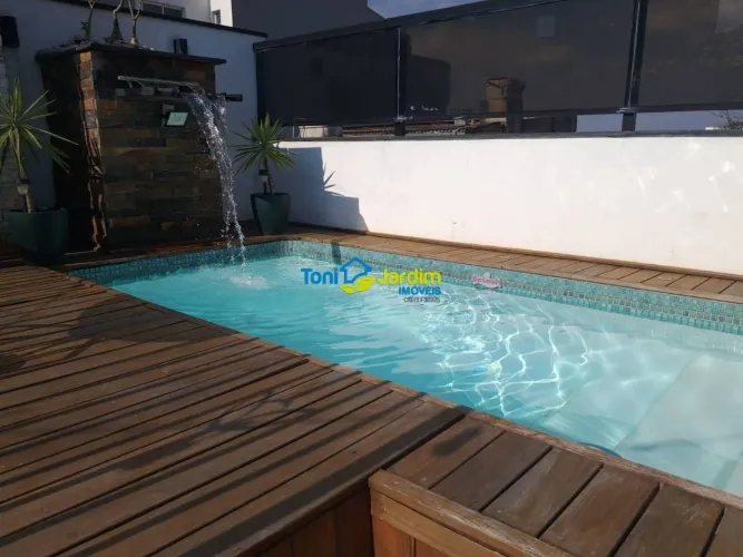 Sobrado com 3 dormitórios para alugar, 295 m² por R$ 7.893,16/mês - Utinga - Santo André/S