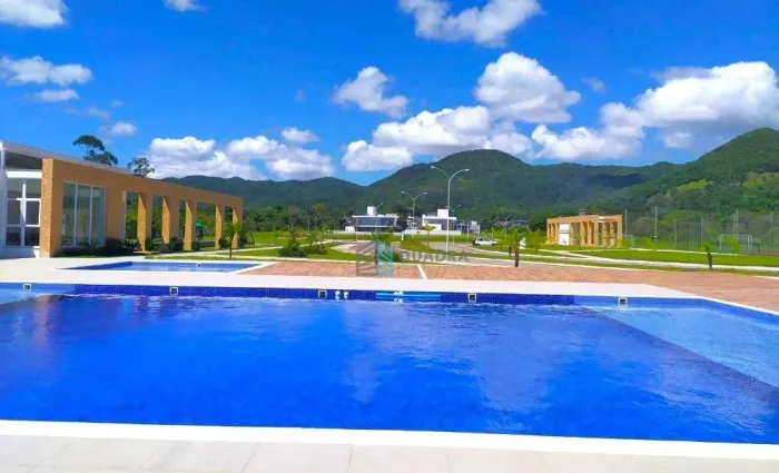 Terreno à Venda em Condomínio Fechado em Ratones, Florianópolis !!