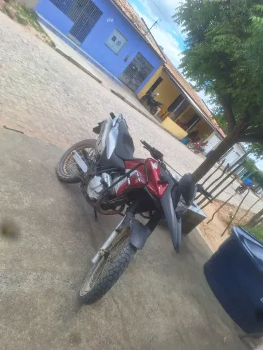 Vende- se xre 300 2015 qualquer dúvida so chamar