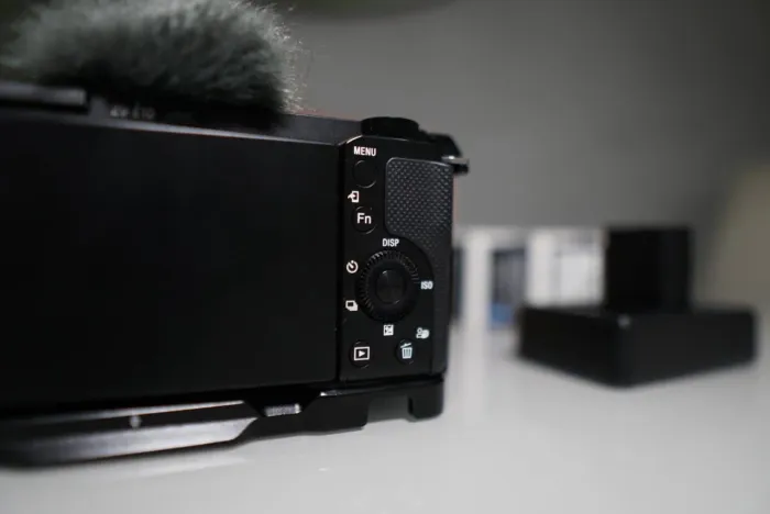 Câmera Sony ZVE10  