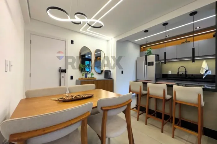 Apartamento dois quartos sendo uma suíte, todo mobiliado.