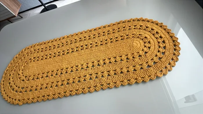 Trilho de mesa em crochê