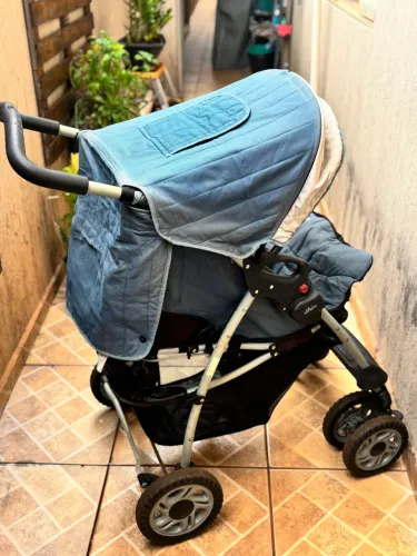 Carrinho de bebê Chico