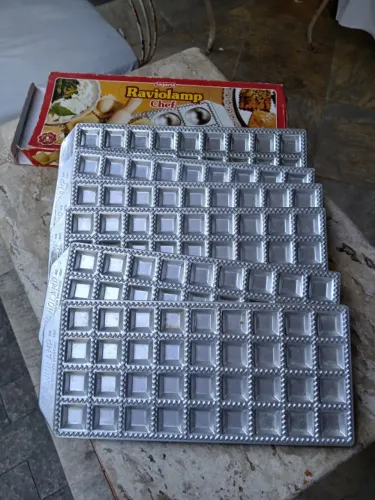 Placa molde imperia para ravioli 