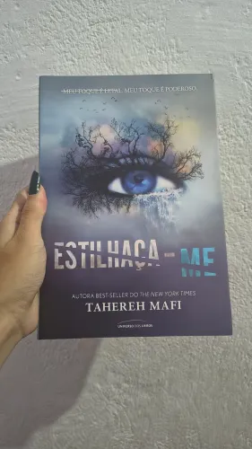 Saga Estilhaça-me | coleção com 5 volumes conservados