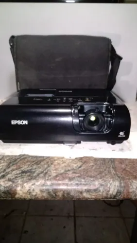 Projetor LCD Epson Power lite S5 +  excelente estado