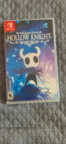 Leia o anúncio Hollow Knight Nintendo Switch usado mídia física original