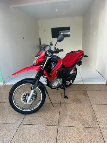 Tá bem conservada Semi-novas só ando nela de casa pó trabalho 