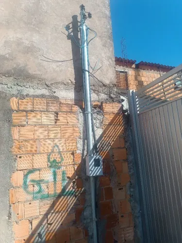 Poste de energia  5 metros 