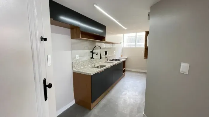 Apartamento 2/4 com Suíte em Armação, Jardim de Alar
