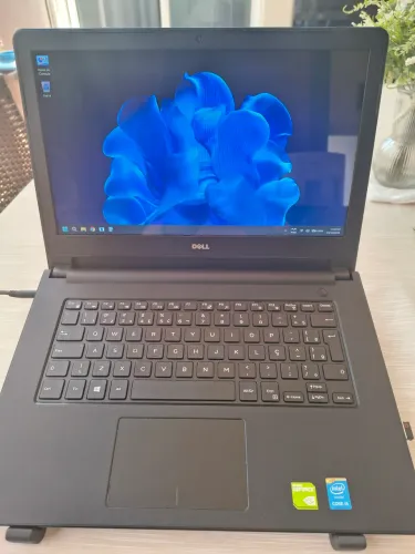 Notebook Dell 14".