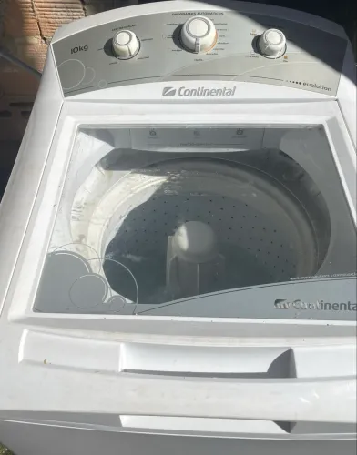 Máquina de lavar com defeito