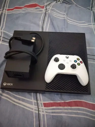 Xbox one 1 tera (CONTROLE COM DRIFT)