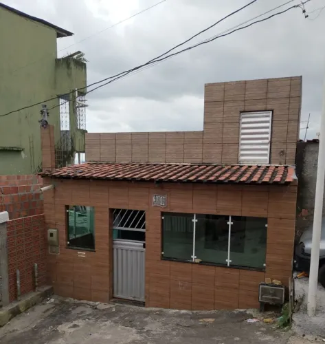 Casa à venda na travessa Pirani 35 plataforma próximo ao Largo do Bariri