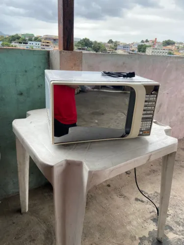 Vende microondas pra concertar não está esquentando 