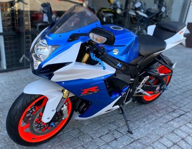 Srad 750 GSX-R - Moto Impecável