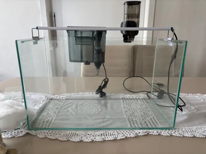 Aquário Completo + Filtro + Alimentador Automático + luminaria kit completo